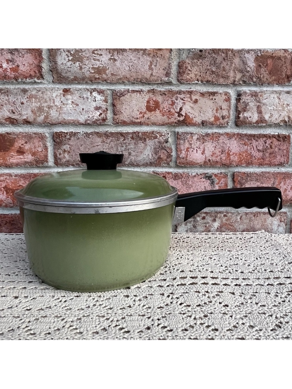 Vintage Club Cast Aluminum Sauce Pan With Lid Avocado Green 2 Quart Cookware